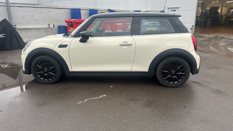 MINI Hatchback 1.5 Cooper Classic 3dr Auto Petrol Hatchback